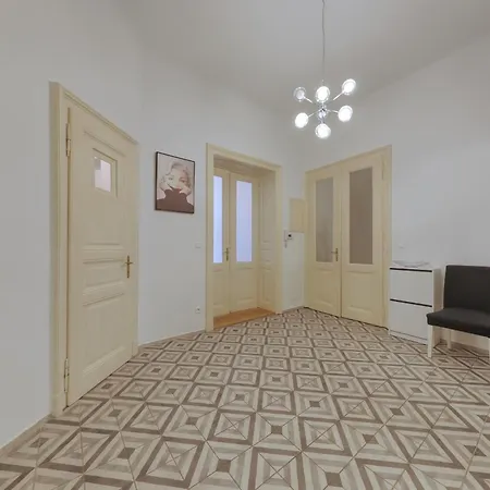 Beautiful At The Old Town Apartment Bratislava