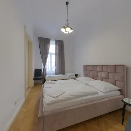 Beautiful At The Old Town Apartment