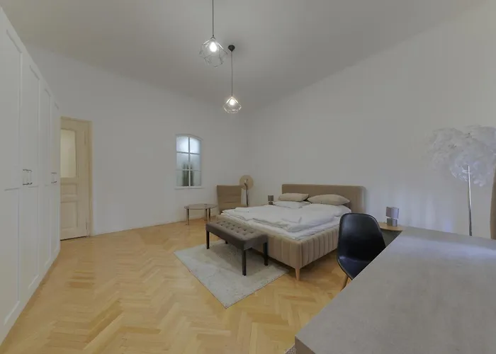 Beautiful At The Old Town Apartment *