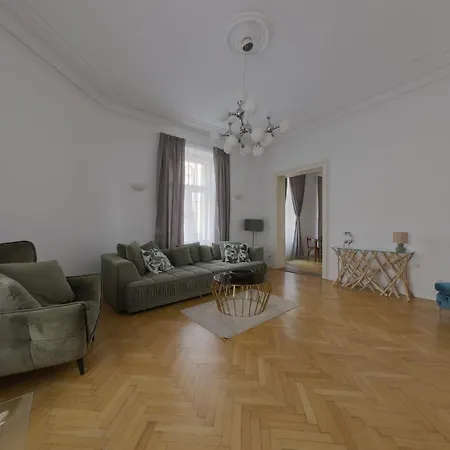 Beautiful At The Old Town * 布拉迪斯拉发